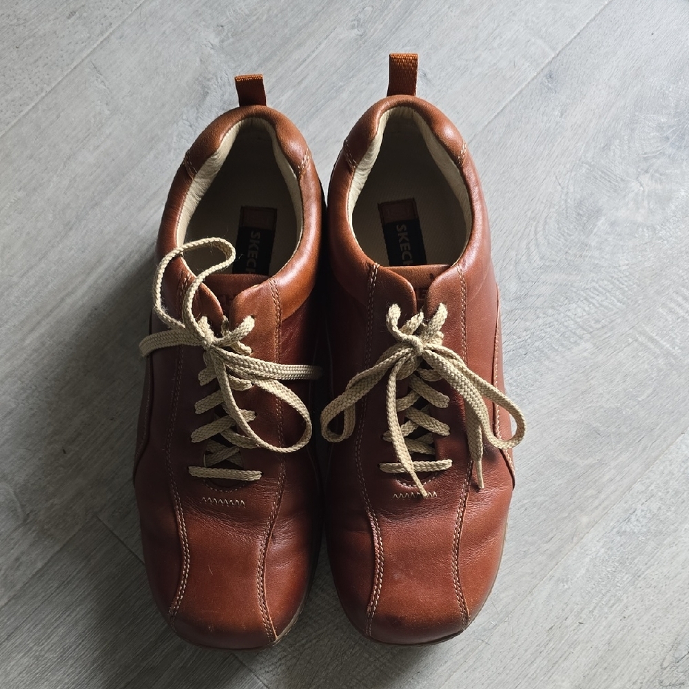Skechers Men's Brown Leather Sneakers
